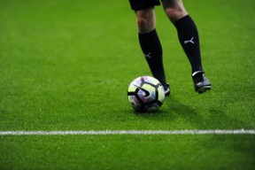 米兰体育app官网入口-德甲密集赛程下球员体能管理与恢复策略探索，德甲联赛特性